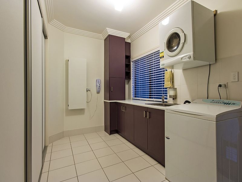 23 Riverside Terrace, Windaroo QLD 4207