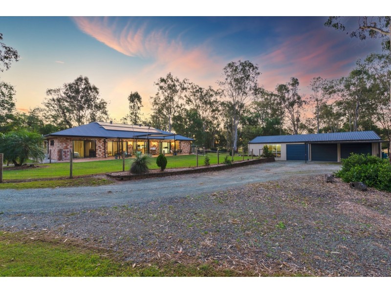 76 Racecourse Place, Tamborine QLD 4270