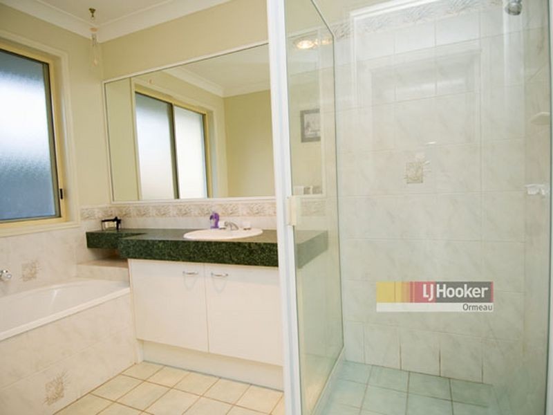 27 Halfway Dr, Ormeau QLD 4208