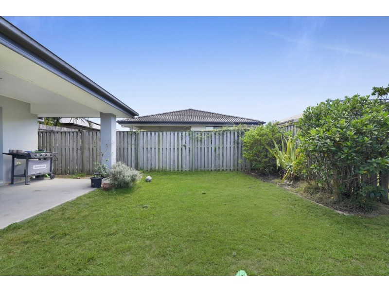 16 Kalgoorlie Street, Pimpama QLD 4209