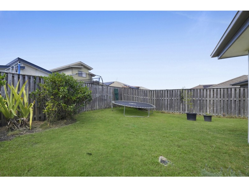 16 Kalgoorlie Street, Pimpama QLD 4209