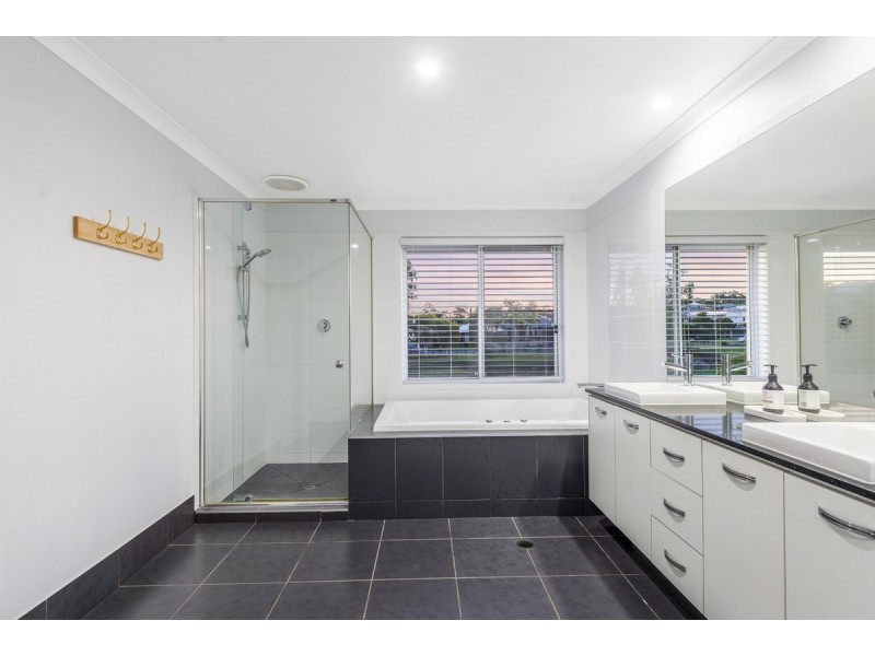 19 Terang Court, Ormeau QLD 4208