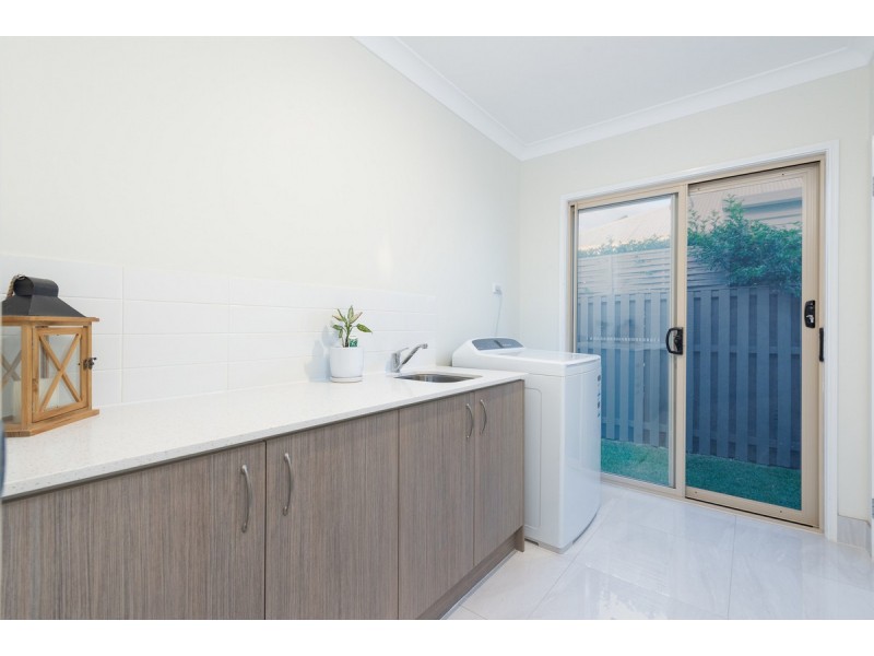 18 Summerlea Crescent, Ormeau QLD 4208