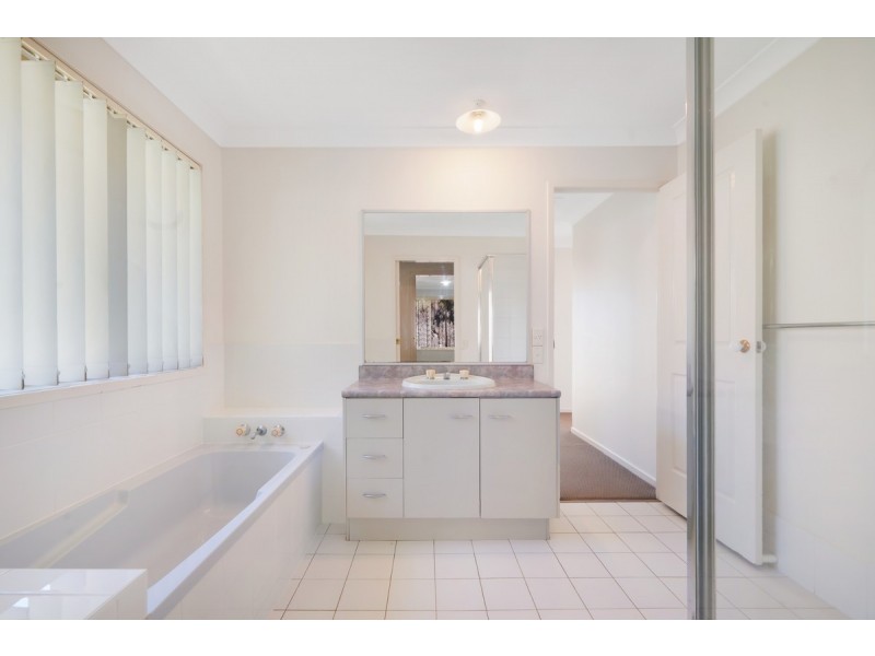 14 Winslow Court, Oxenford QLD 4210