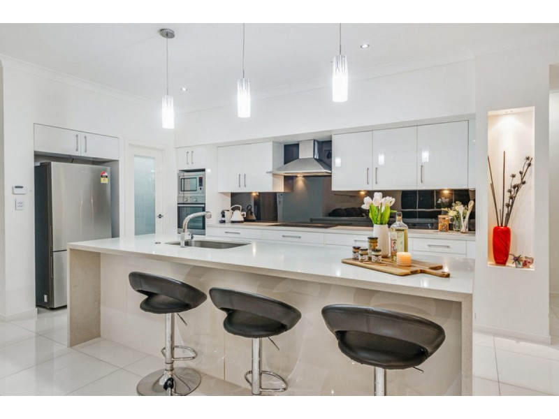 94 Halfway Drive, Ormeau QLD 4208