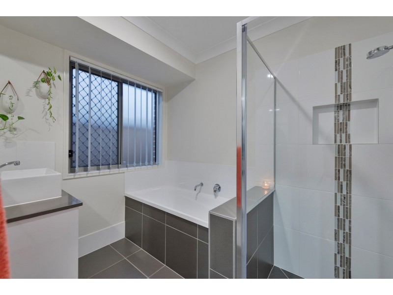 28 Paddy Circuit, Ormeau QLD 4208