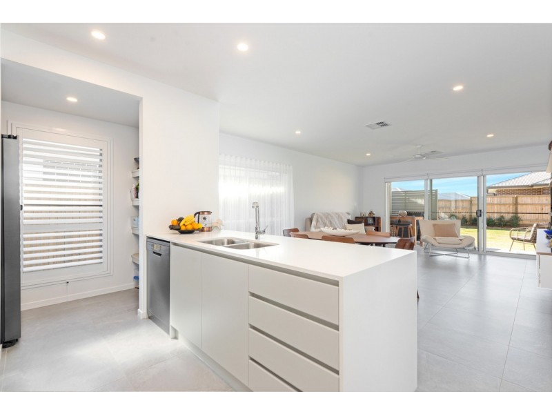 10 Lavazza Street, Ormeau QLD 4208