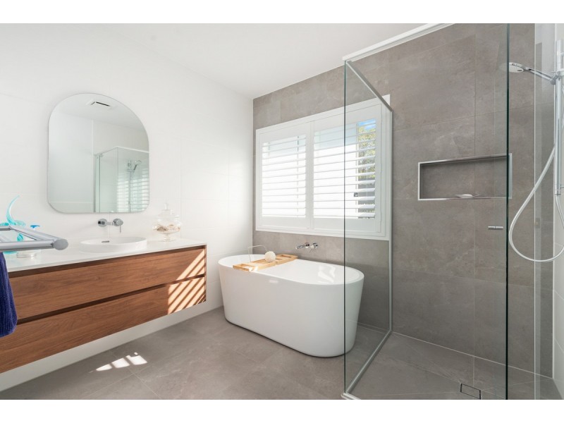 10 Lavazza Street, Ormeau QLD 4208