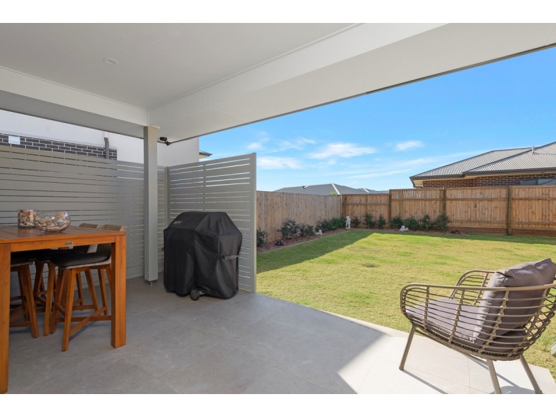 10 Lavazza Street, Ormeau QLD 4208