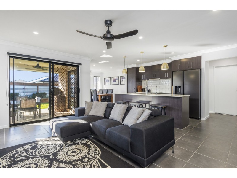 8 Cane Road, Ormeau QLD 4208