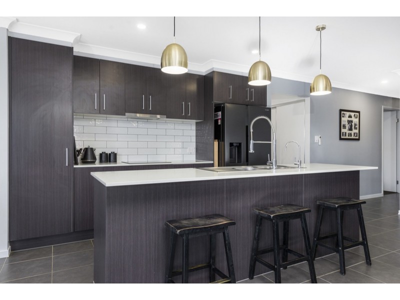 8 Cane Road, Ormeau QLD 4208