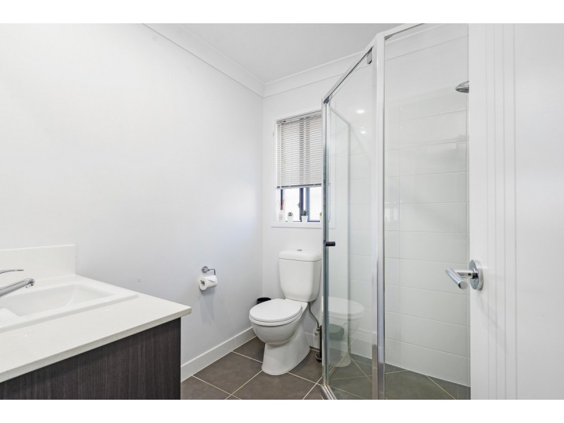 8 Cane Road, Ormeau QLD 4208