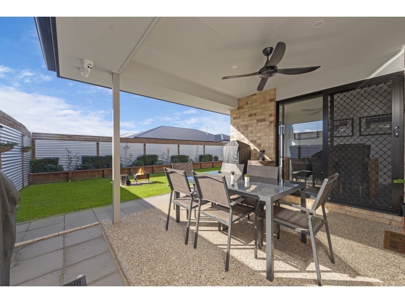 8 Cane Road, Ormeau QLD 4208