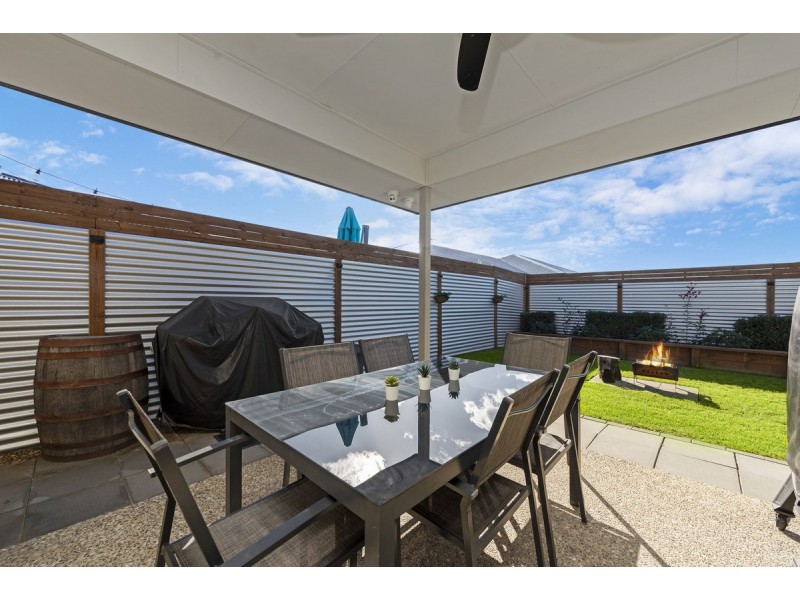 8 Cane Road, Ormeau QLD 4208