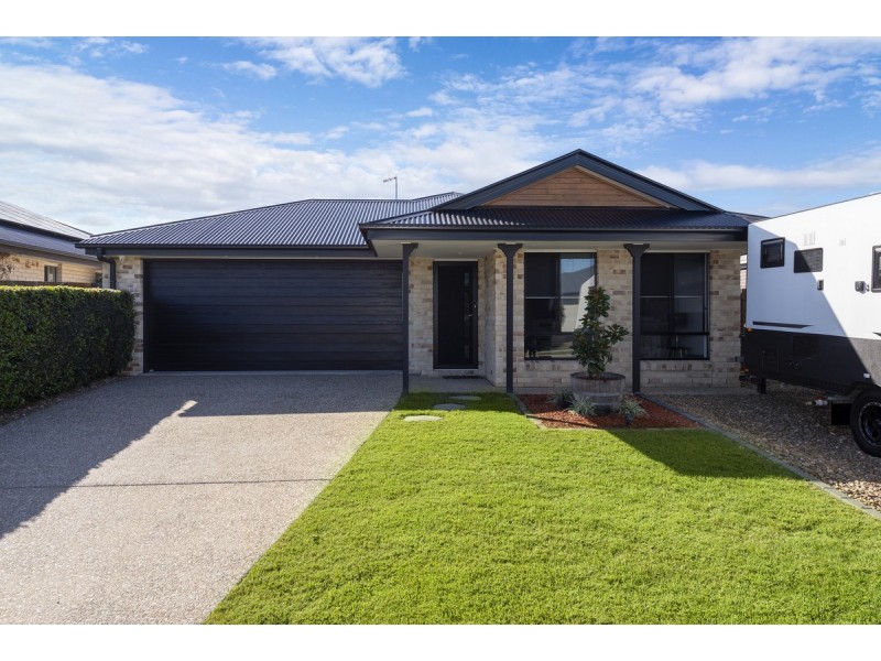 8 Cane Road, Ormeau QLD 4208