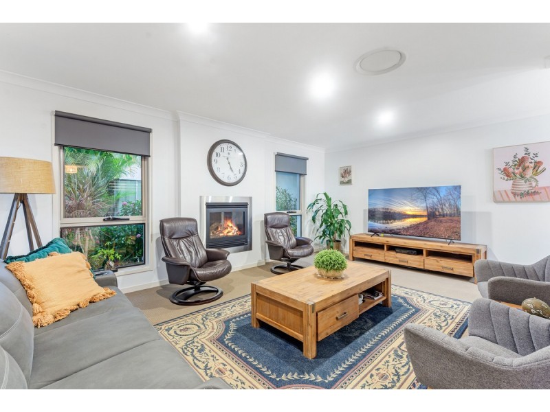 44 Stoney Creek Circuit, Ormeau QLD 4208