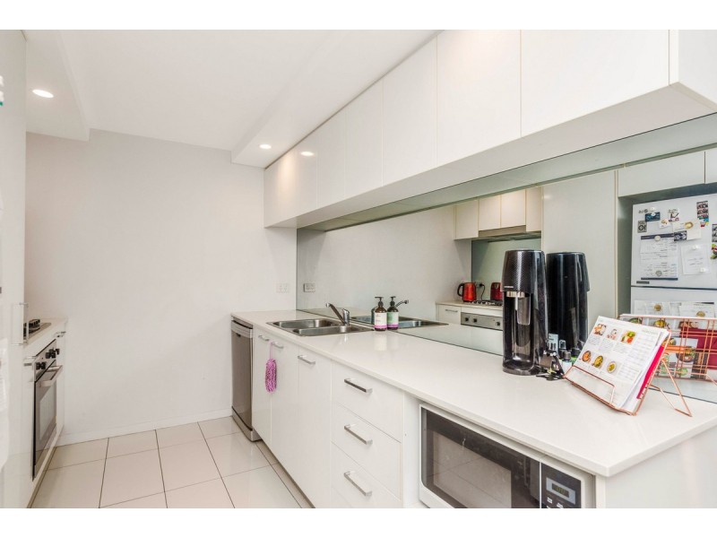 309/41 Harbour Town Drive, Biggera Waters QLD 4216