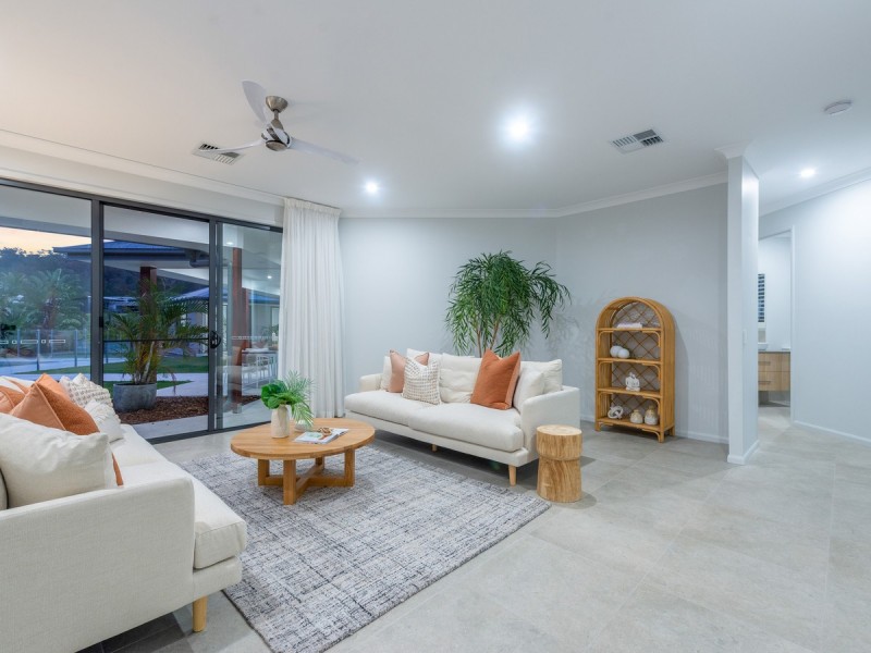 55 Homestead Crescent, Kingsholme QLD 4208