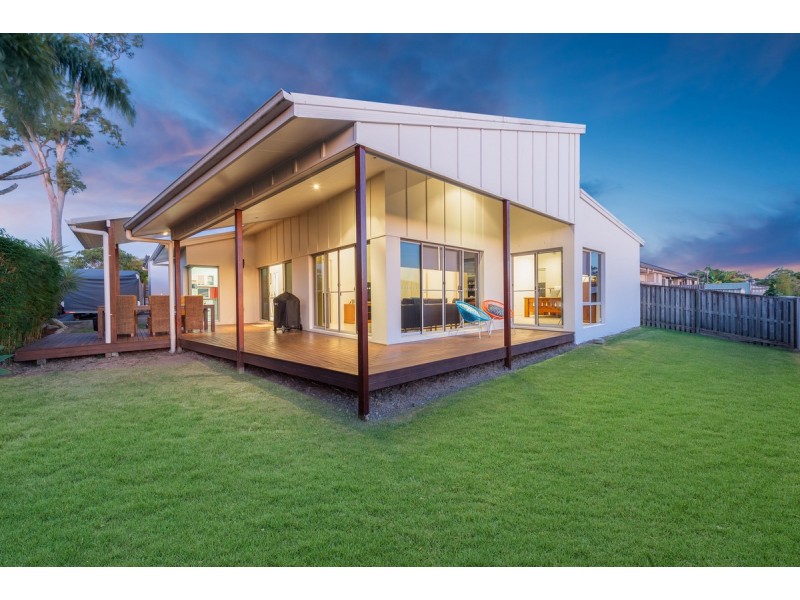 22 Emmaville Crescent, Ormeau QLD 4208