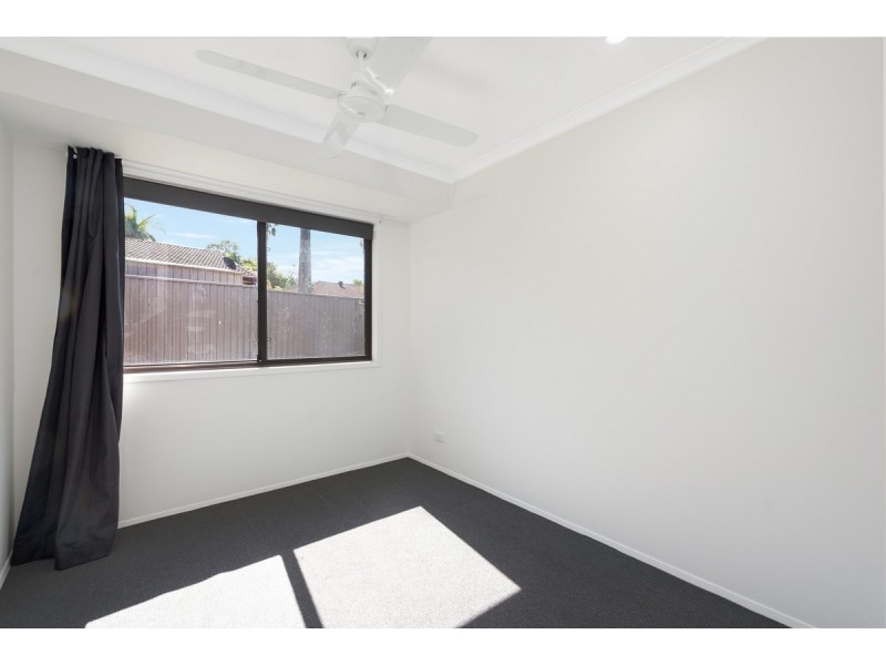 1/216 Olsen Avenue, Arundel QLD 4214