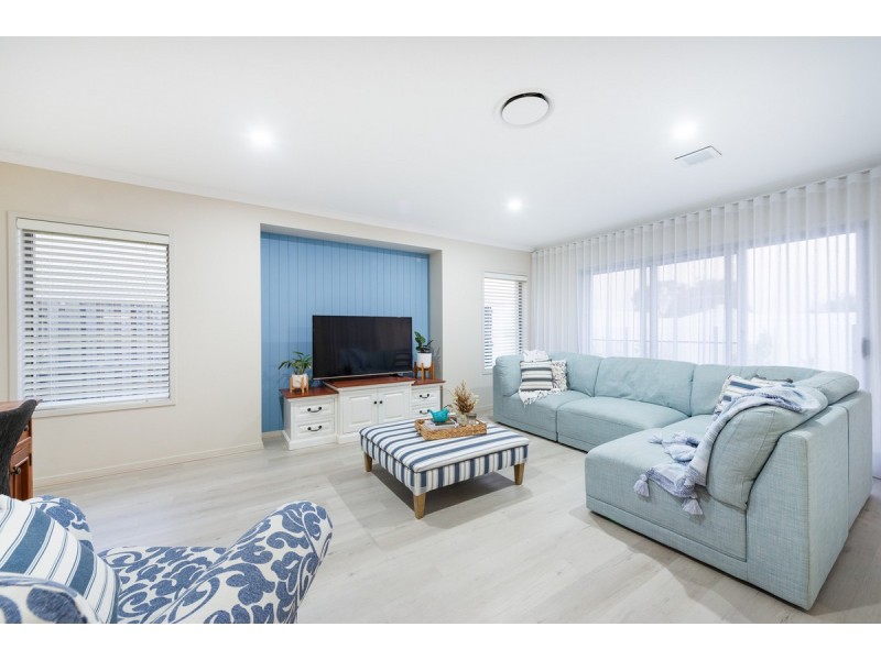 18 Elmore Street, Ormeau QLD 4208