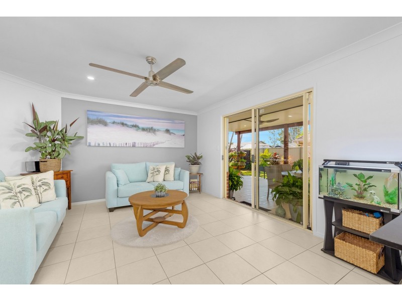 27 Halfway Drive, Ormeau QLD 4208