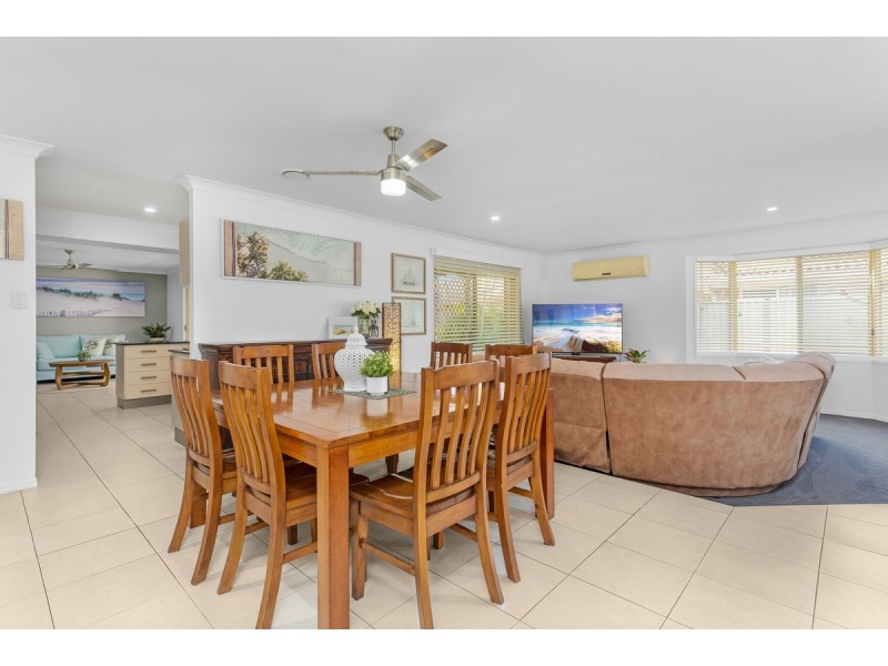 27 Halfway Drive, Ormeau QLD 4208