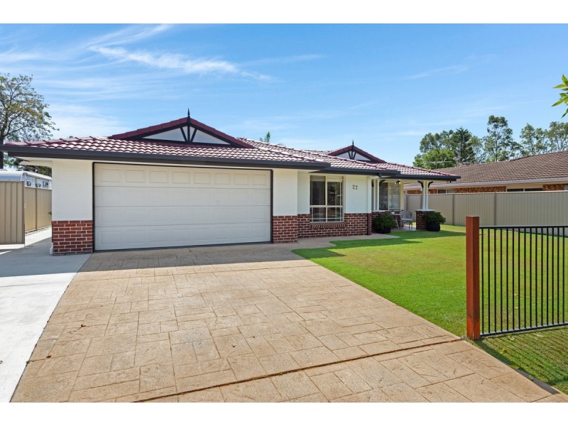 27 Halfway Drive, Ormeau QLD 4208