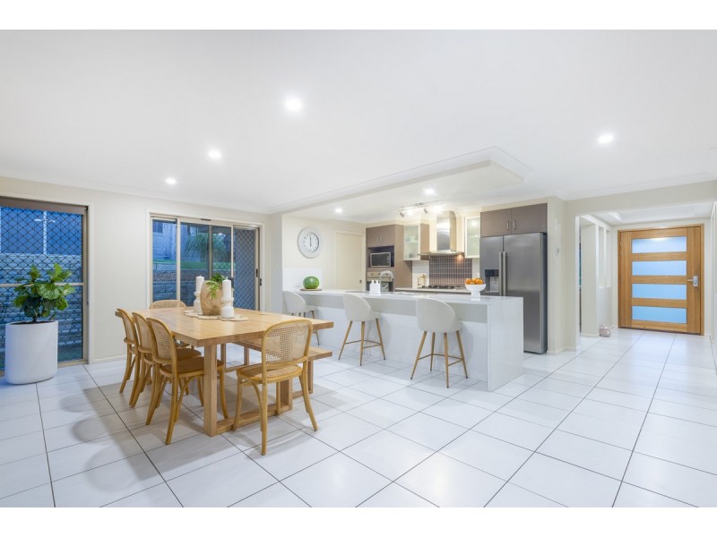 10 Macintosh Court, Ormeau Hills QLD 4208