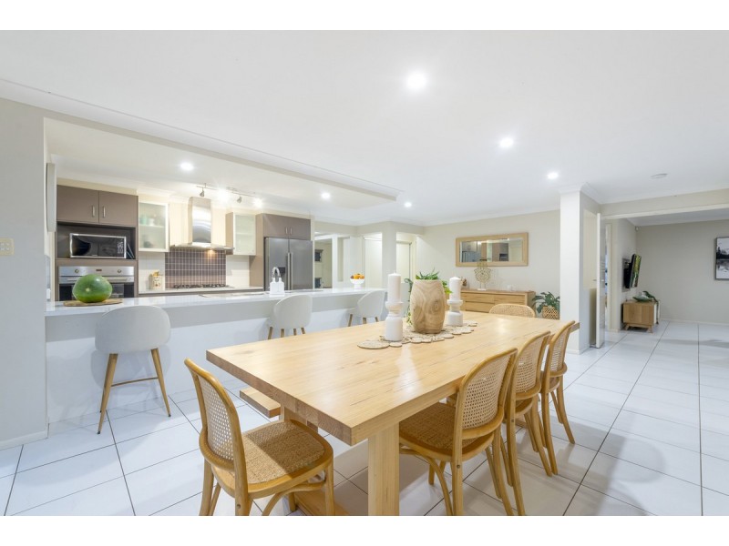 10 Macintosh Court, Ormeau Hills QLD 4208