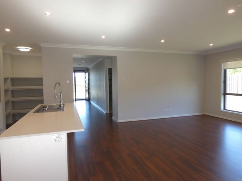2 Wingham Lane, Upper Coomera QLD 4209