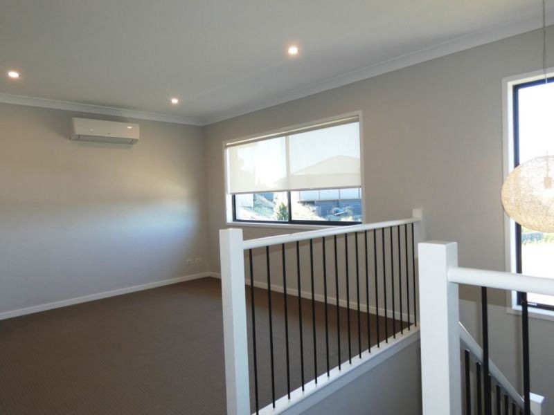 2 Wingham Lane, Upper Coomera QLD 4209