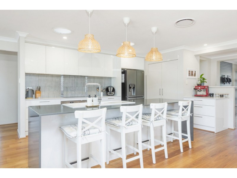 68 Enkleman Road, Yatala QLD 4207