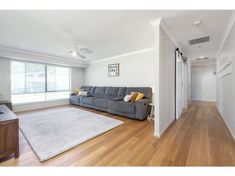 68 Enkleman Road, Yatala QLD 4207