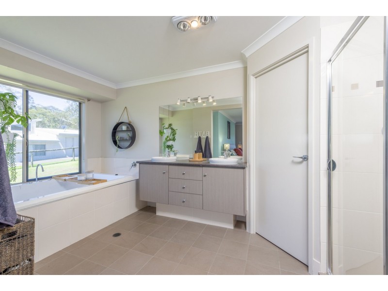 68 Enkleman Road, Yatala QLD 4207