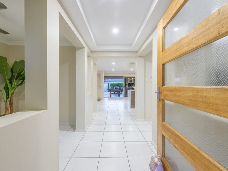 10 Macintosh Court, Ormeau Hills QLD 4208