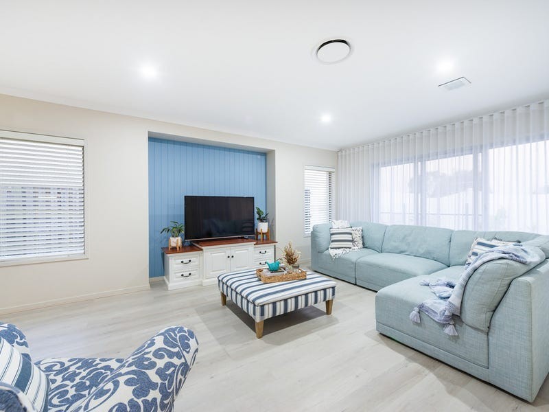 18 Elmore Street, Ormeau QLD 4208