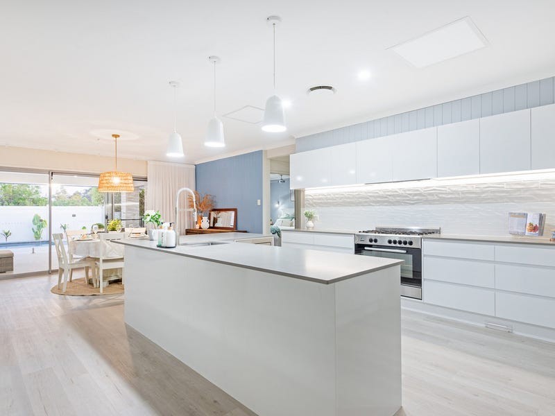 18 Elmore Street, Ormeau QLD 4208