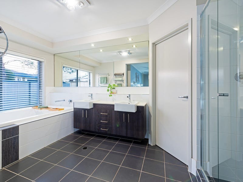 18 Elmore Street, Ormeau QLD 4208