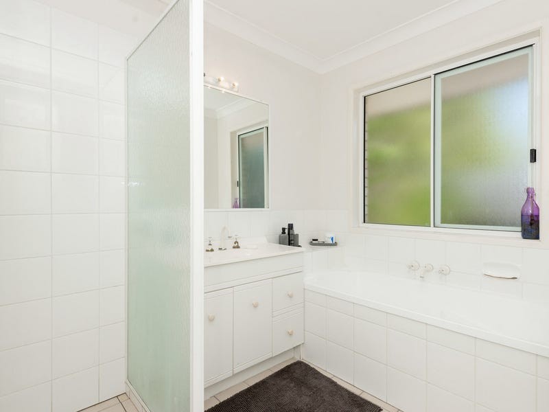 17 Doolan Street, Ormeau QLD 4208