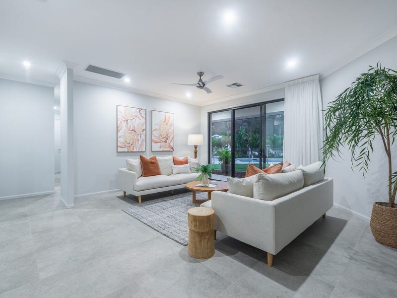 55 Homestead Crescent, Kingsholme QLD 4208