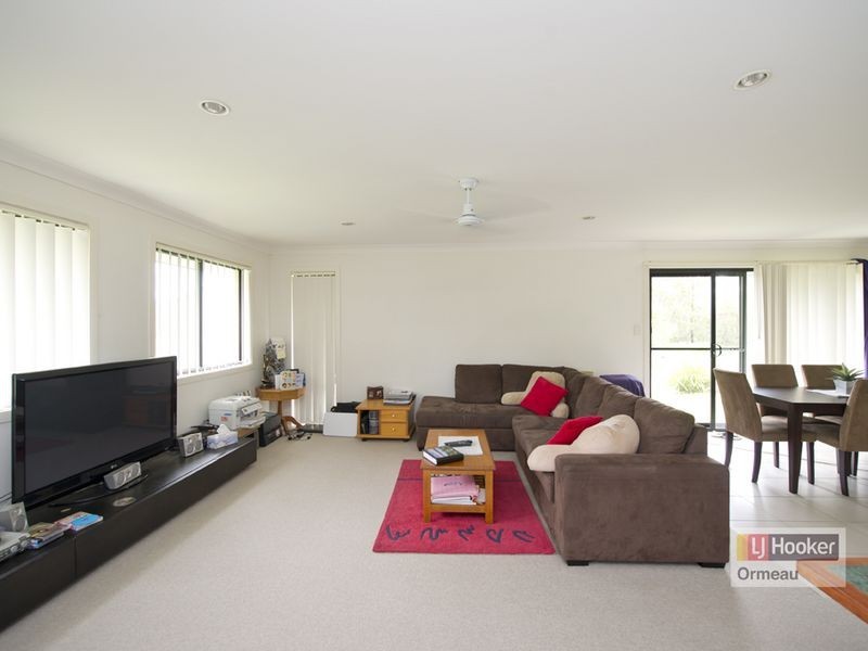 2/2 Ambition Street, Ormeau QLD 4208