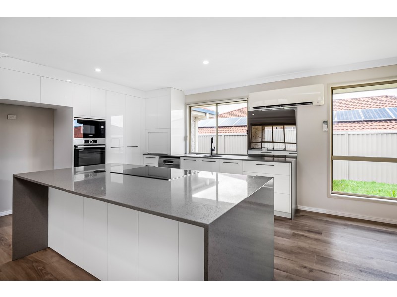 61 Halfway Drive, Ormeau QLD 4208