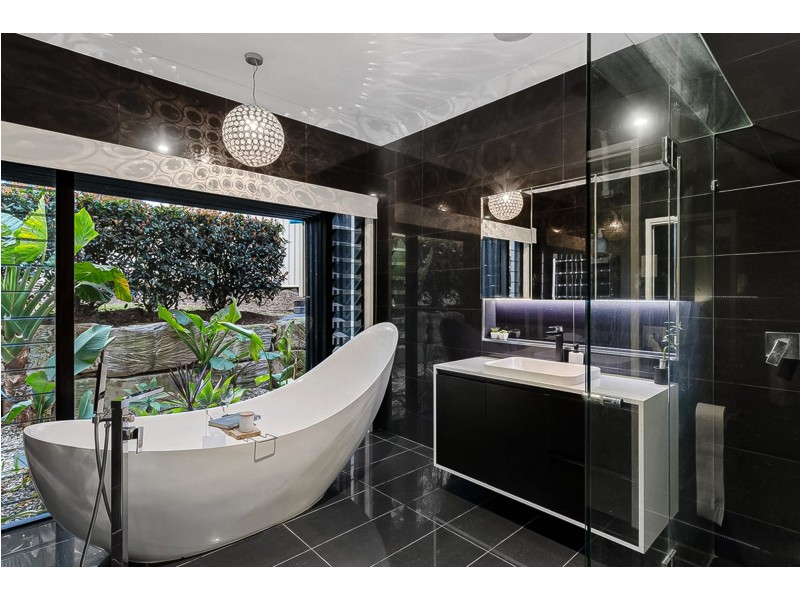 17 Islandview Terrace, Ormeau Hills QLD 4208