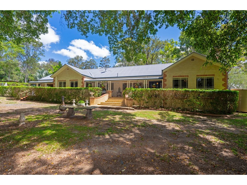 5 Woodville Place, Yatala QLD 4207