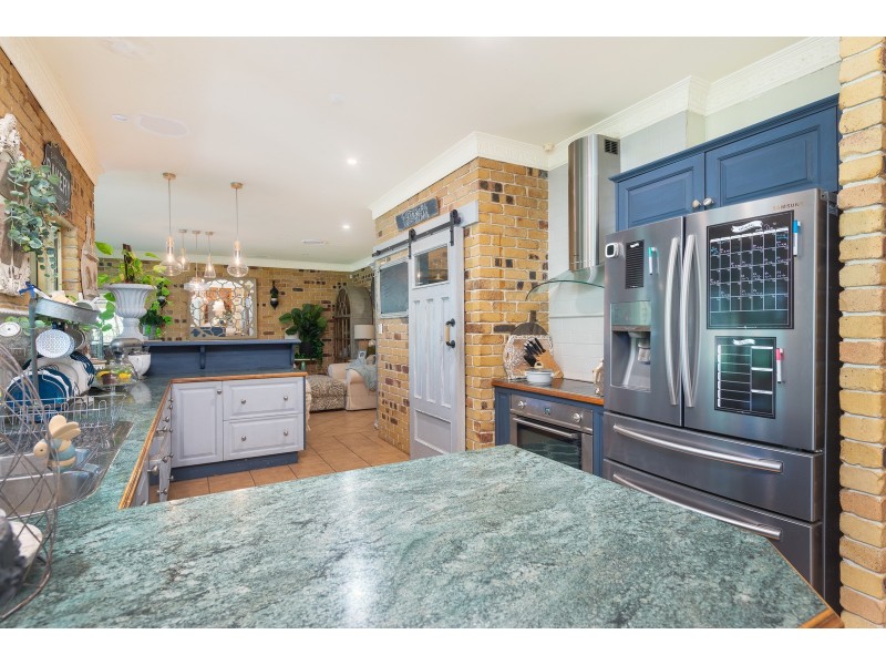 5 Woodville Place, Yatala QLD 4207