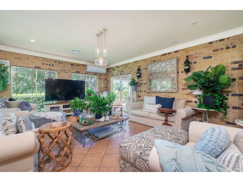 5 Woodville Place, Yatala QLD 4207