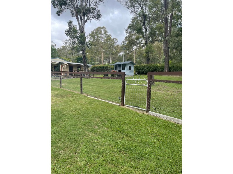 5 Woodville Place, Yatala QLD 4207