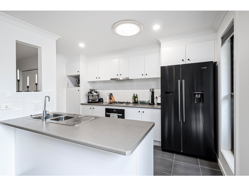 2/6 Anlaby Drive, Pimpama QLD 4209
