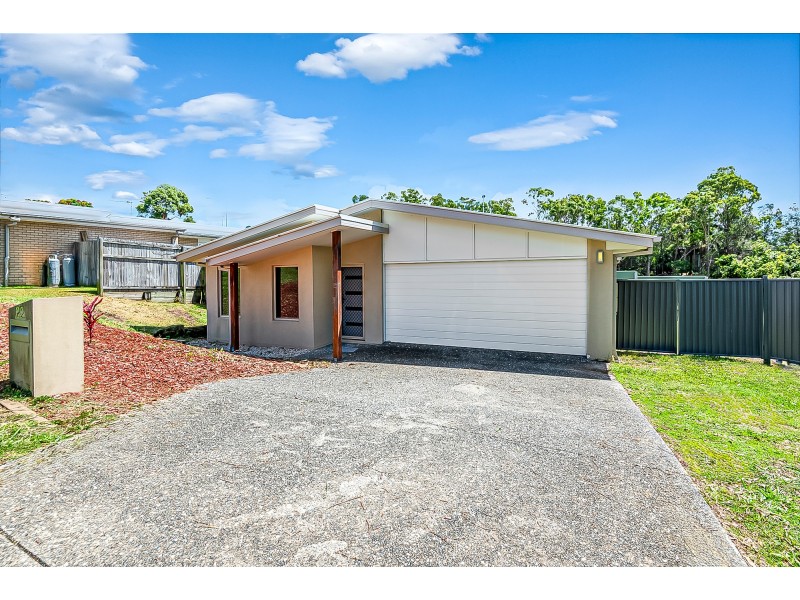 22 Hanover Drive, Pimpama QLD 4209